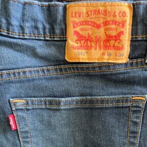 Levi's 541 Athletic Fit Jeans
